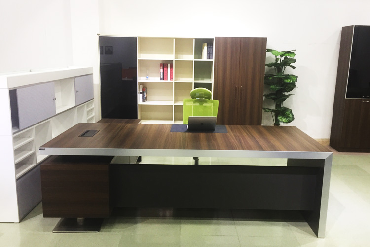 老板辦公桌尺寸